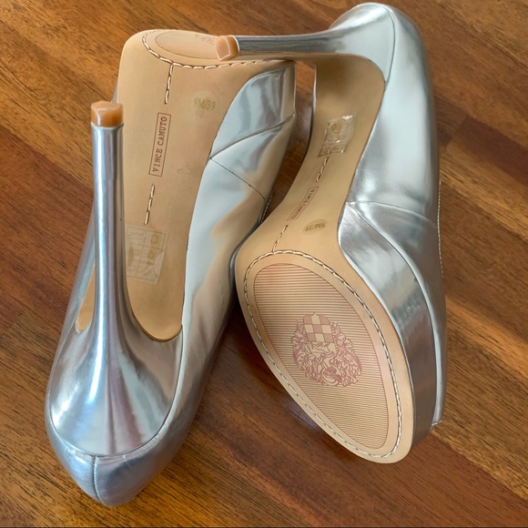 Vince Camuto Heels - Picture 6 of 7